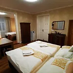 Corner House Apartman *