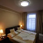 Corner House Apartmán *