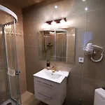 Corner House Apartmán