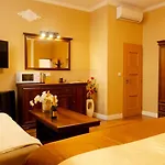Corner House * Lucenec