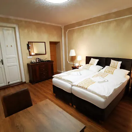 Corner House * Lučenec