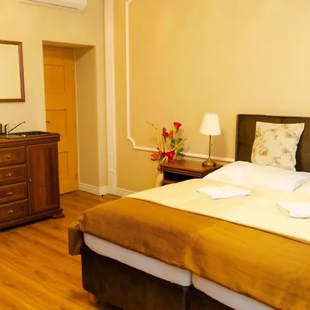 Apartman Corner House