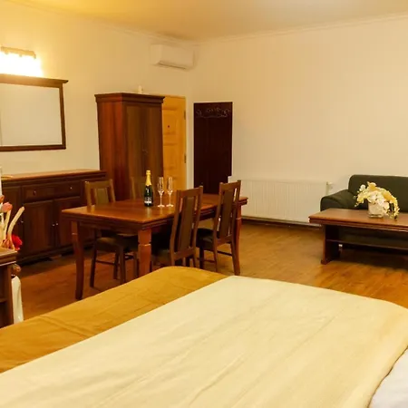 Apartament Corner House *