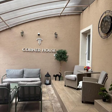 Corner House *
