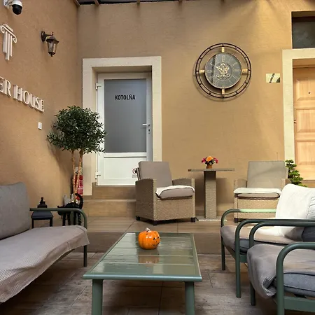 Corner House * Lučenec