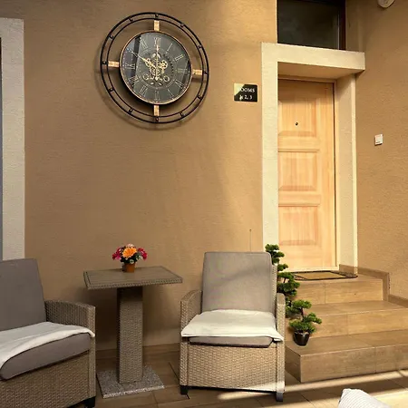 Corner House