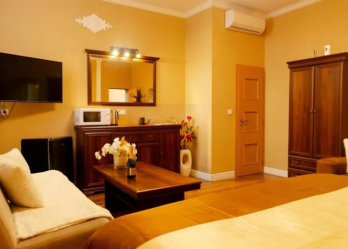 Corner House * Lučenec