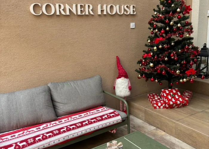 Corner House דירה